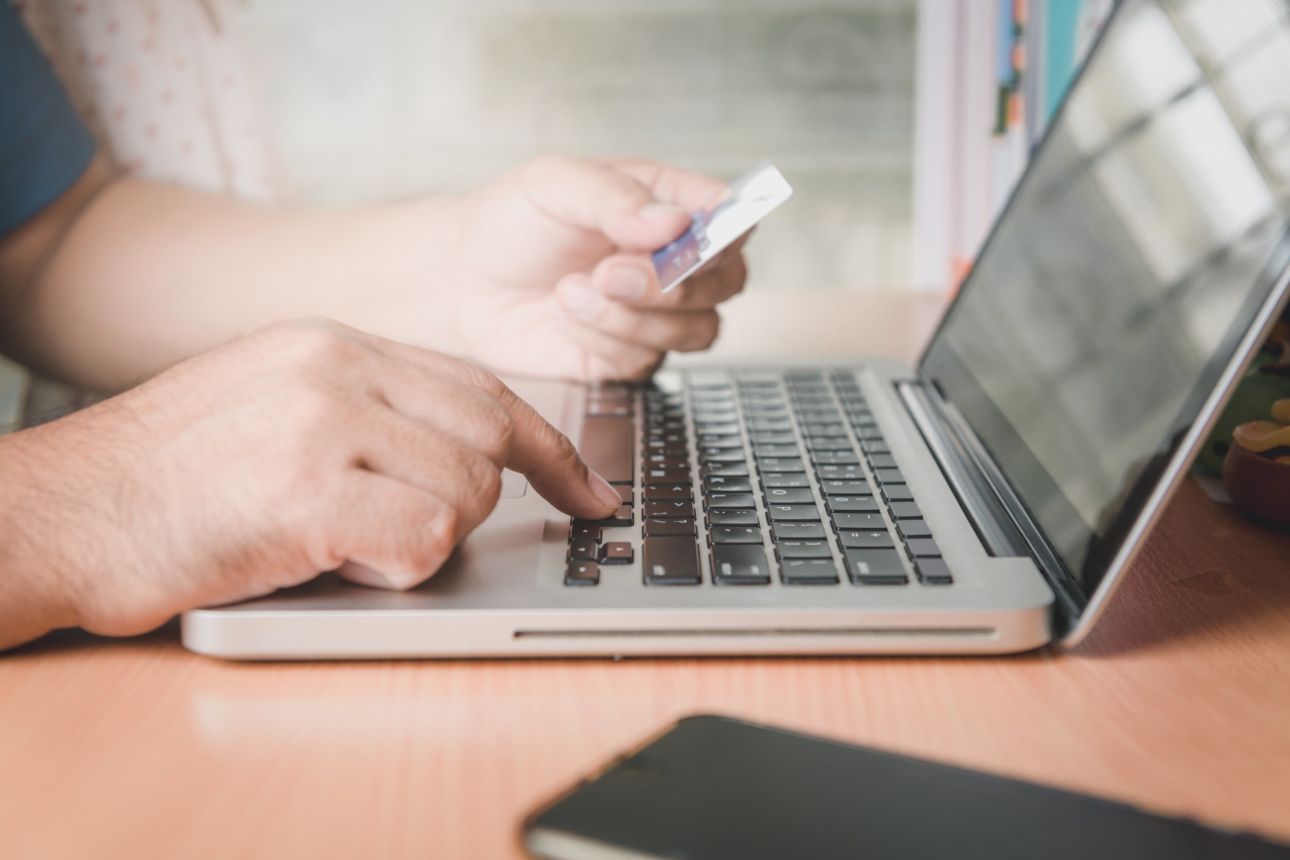 Megújult fizetési felülettel erősíti tovább pozícióját az online fizetési piacon a Barion