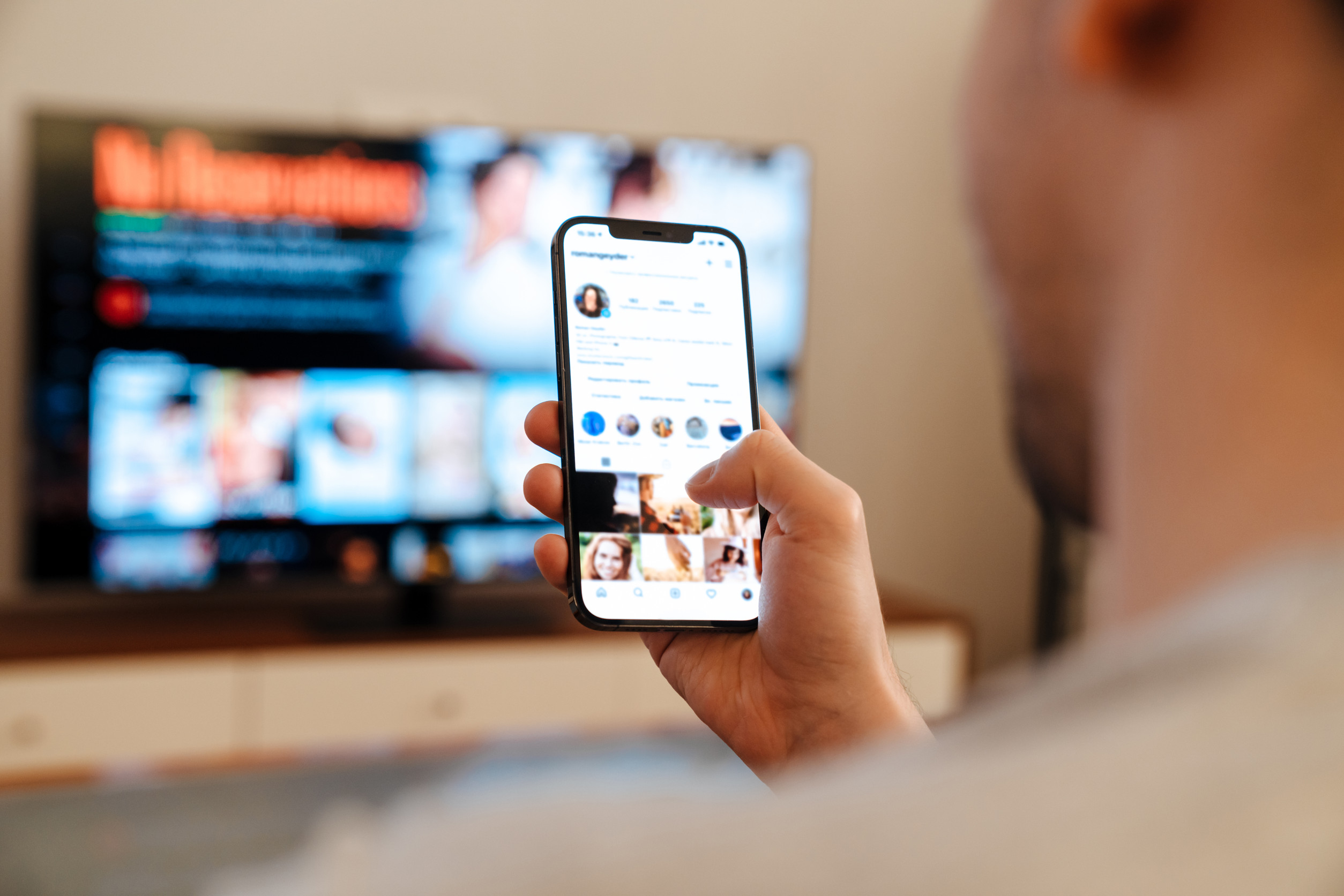 A képernyők uralma: hogyan hódít az audiovizuális tartalom 2025-ben?