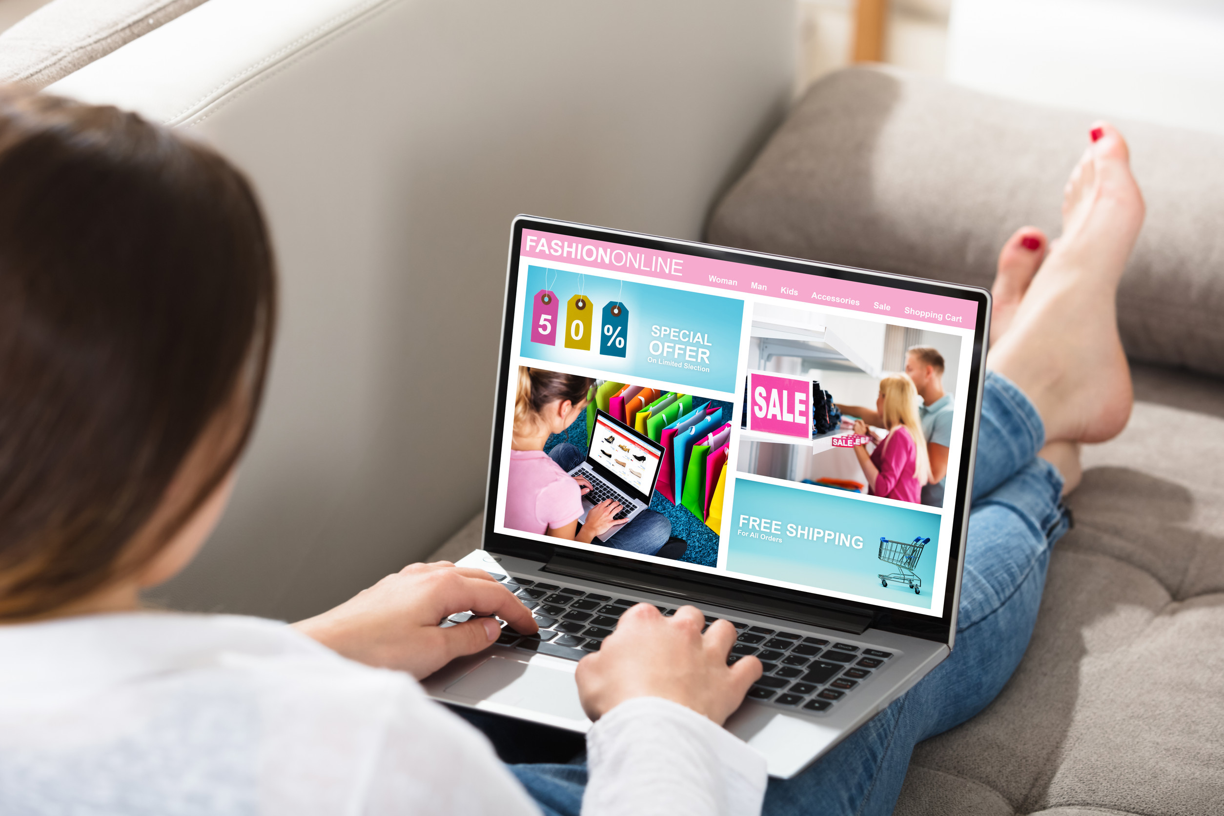 Már inkább görgetnek, mint lapoznak az akcióvadászok: digitális fordulat az akciós újság fogyasztásban!